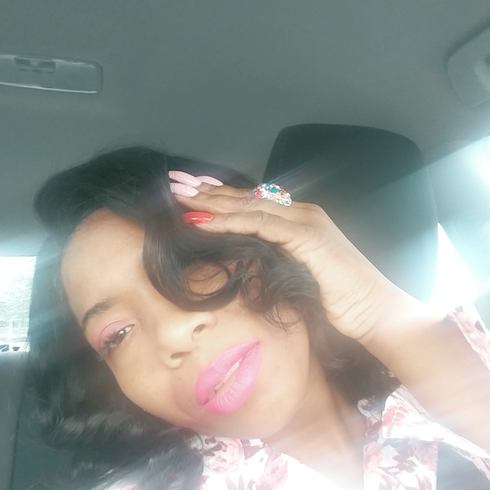 Meet your Posher, Crystal